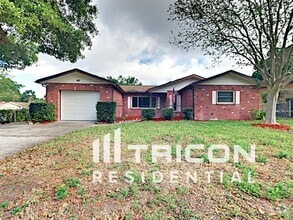 Building Photo - 202 Valley Dr