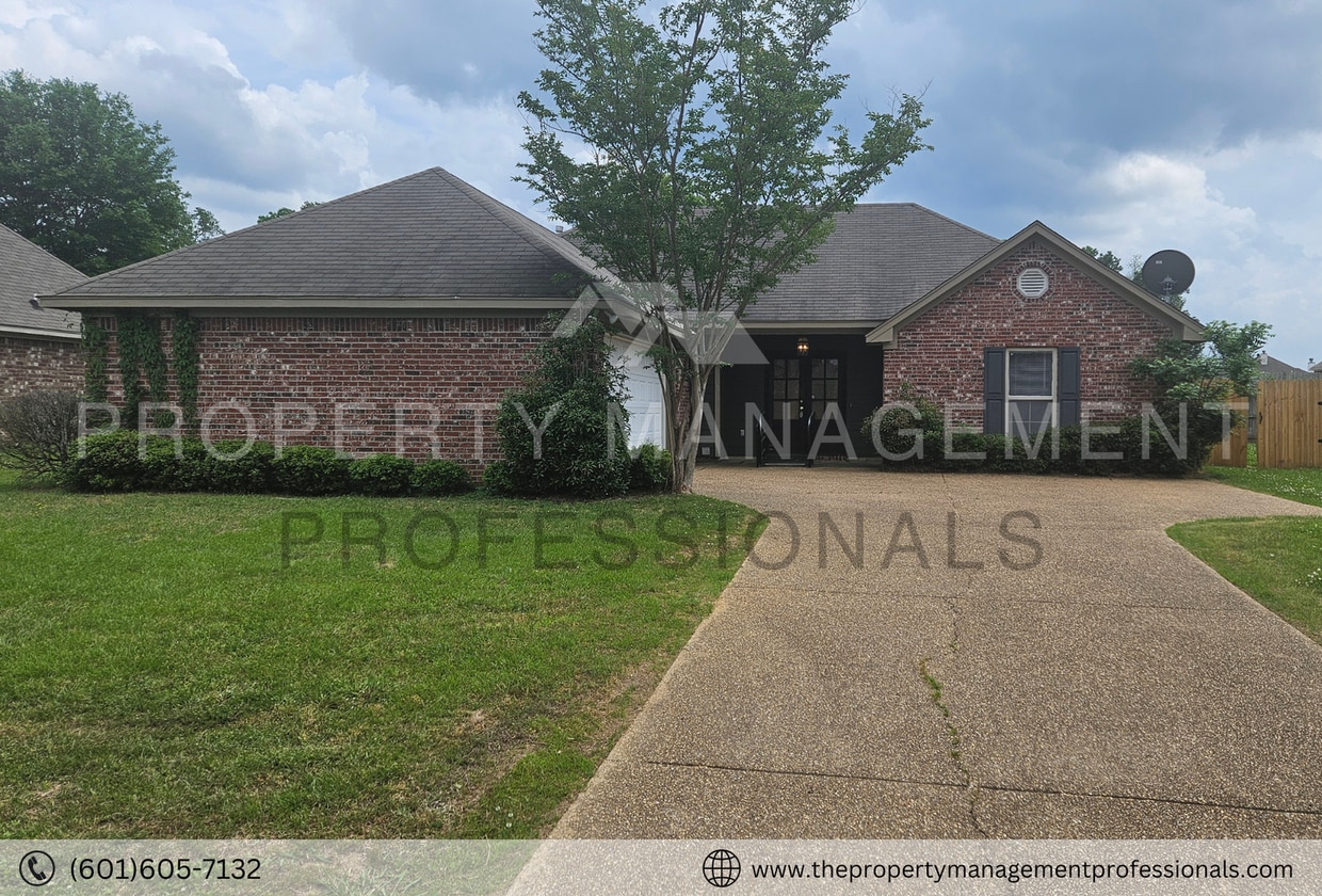 Photo - 121 Cherry Laurel Cir