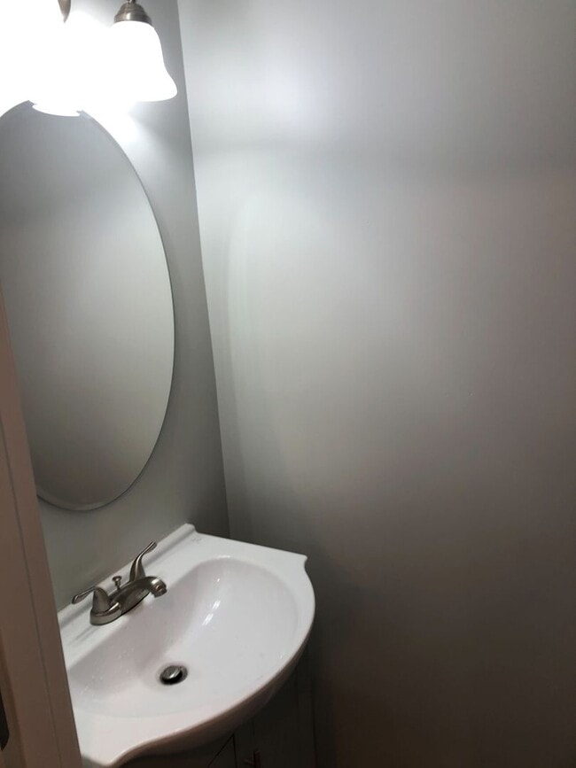 Foto del edificio - 3 bedroom, 1.5 bath house