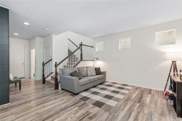 Foto del edificio - 5942 Ginger Dr