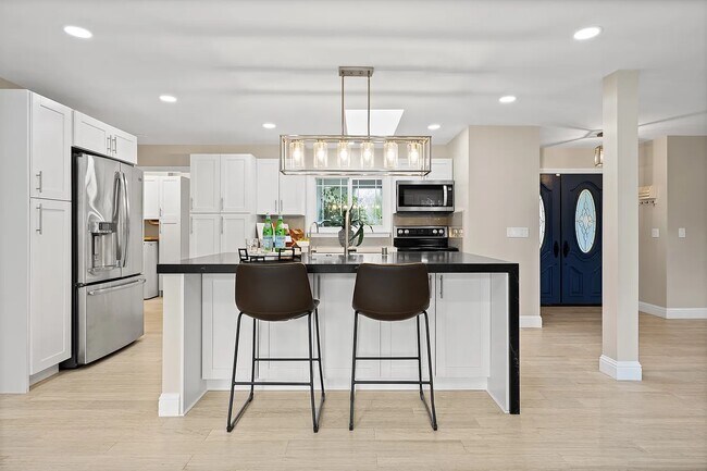 Foto del edificio - 875 Brittany Ln