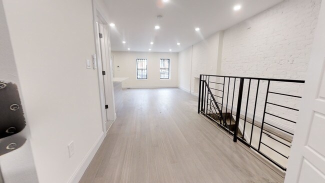 Building Photo - 788 Greene Ave