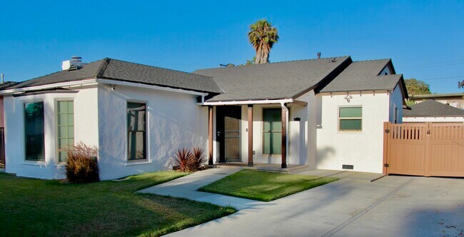 Foto del edificio - 2334 S Garth Ave
