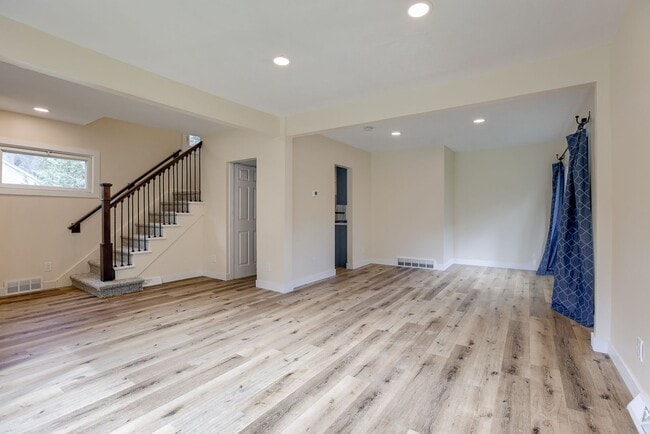 Foto del edificio - Modern 4 Bedroom Benson Home!!