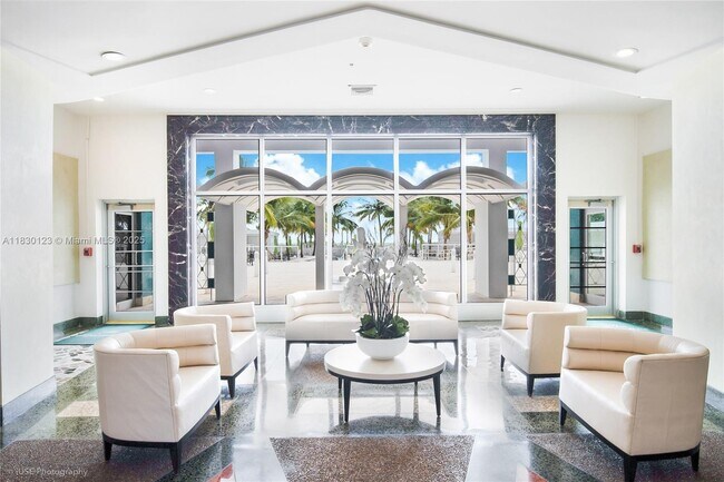 Foto del edificio - 4925 Collins Ave
