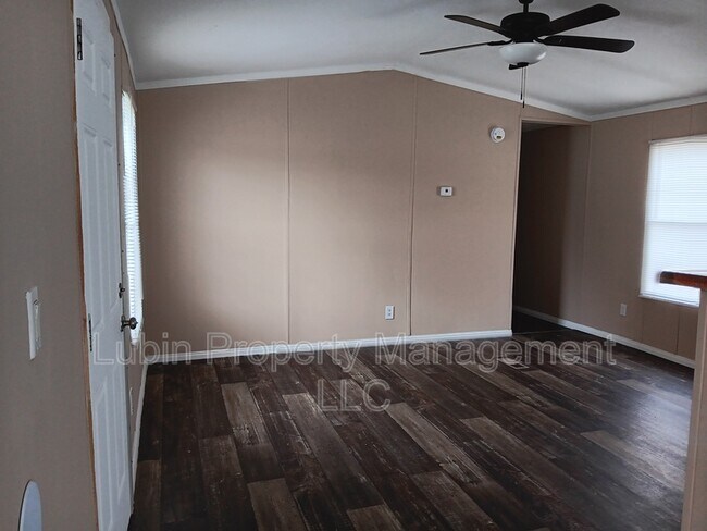 Building Photo - 26 Reau Cove