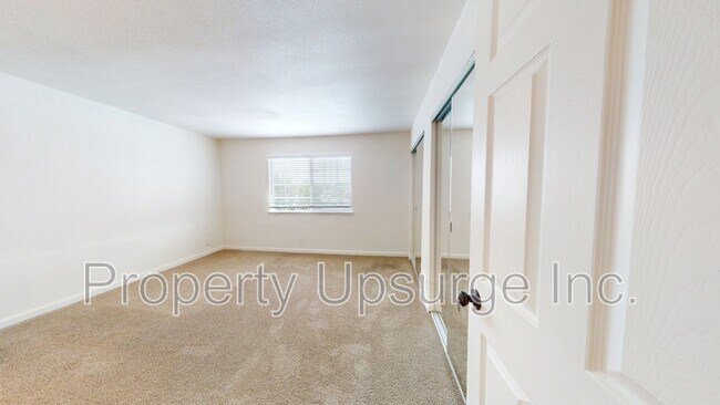 Foto del edificio - 1013 Echo Rd