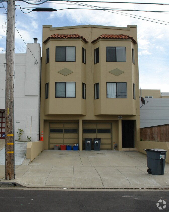 Foto del edificio - 81 Woodrow St