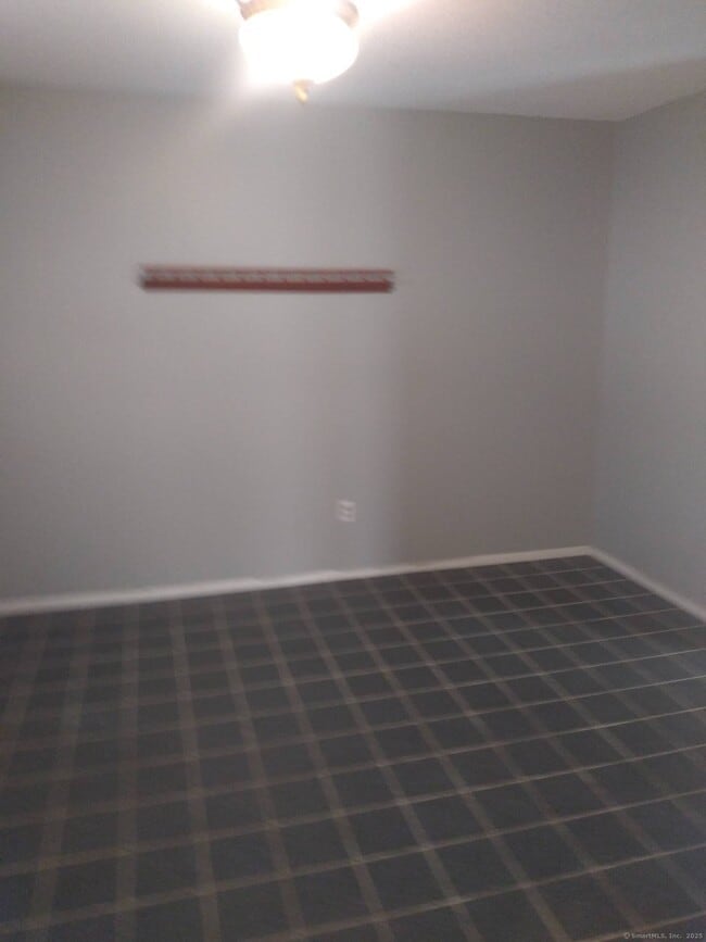 Building Photo - 72 Caesar Dr