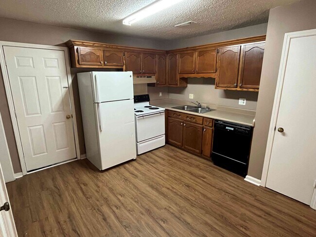 Foto del edificio - 2409 Kelly Ave SW
