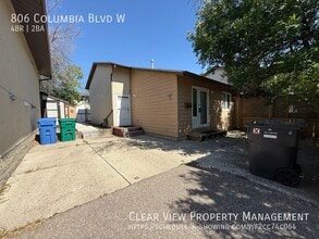 Building Photo - 806 Columbia Blvd W