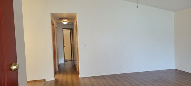 Foto del edificio - 2210 SW Bridge St