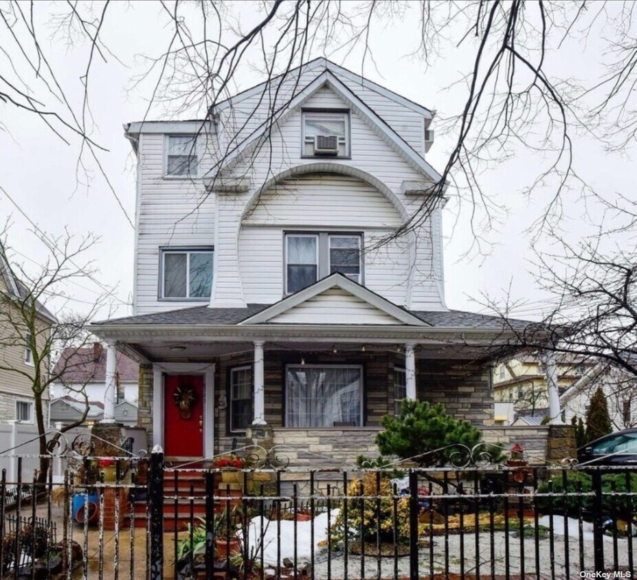 8767 116th St, Queens, NY 11418 House Rental in Queens, NY