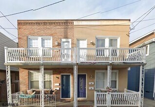 Building Photo - 30 S Richards Ave