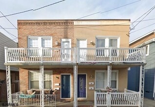 Building Photo - 30 S Richards Ave