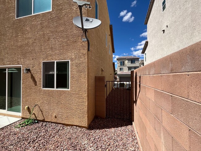 Foto del edificio - Rooftop Views and 3bed house for rent