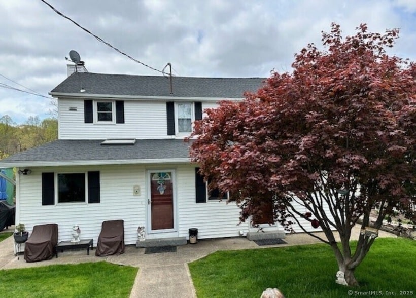 Primary Photo - 116 East St