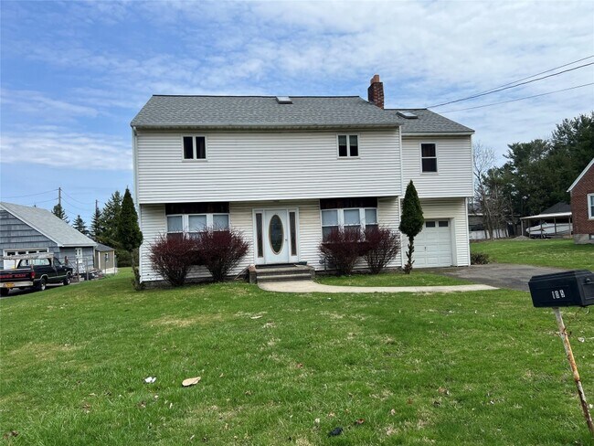 Building Photo - 105 Martha Rd