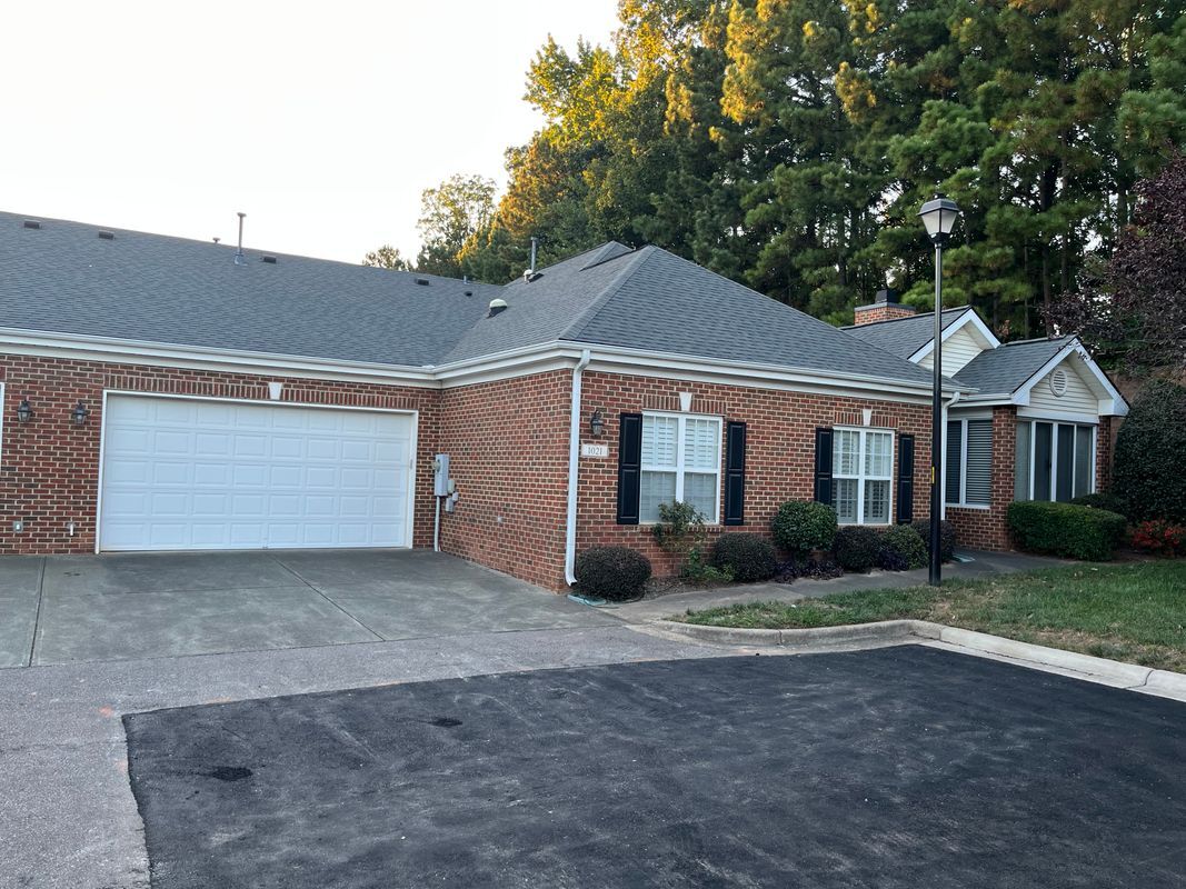 Foto principal - 1021 Thistle Briar Pl