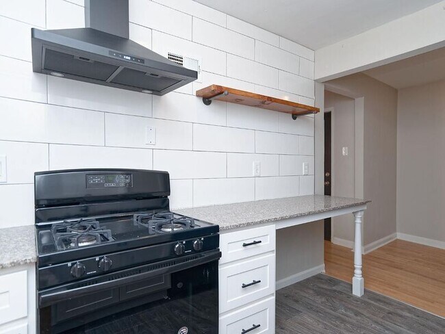 Foto del edificio - 6953 Chippewa St