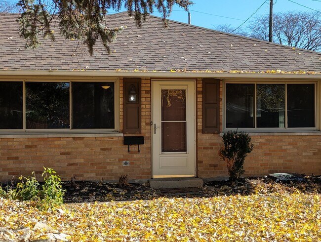 Foto del edificio - Available for lease! Conveniently located ...