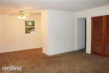 Building Photo - 6407 Everall Ave