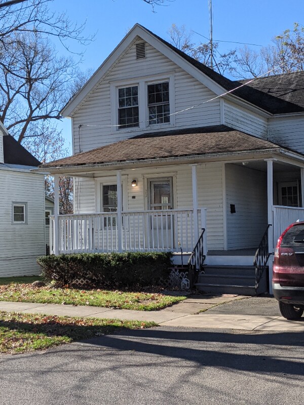 Primary Photo - 23 Mechanic St