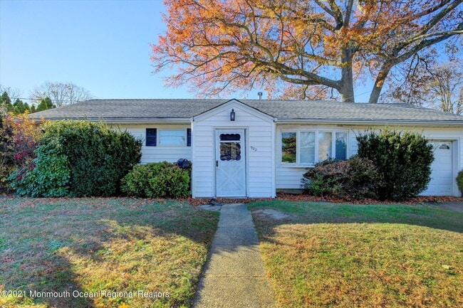 Building Photo - 972 Woodgate Ave