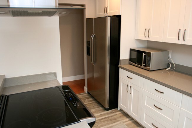 Building Photo - 4934 Kenlar Dr