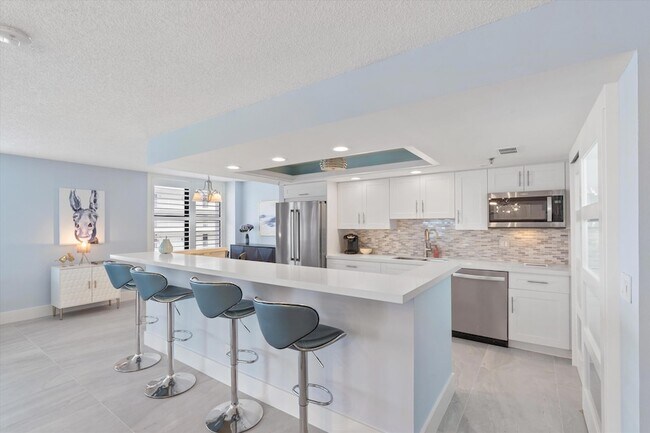 Foto del edificio - 3115 S Ocean Blvd