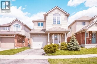Building Photo - 456 Beaumont Cres