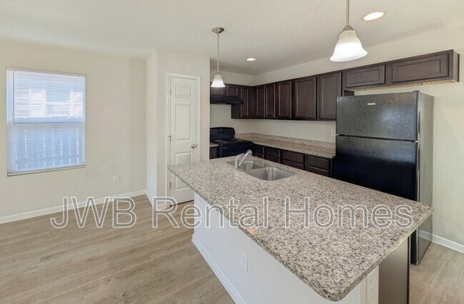 Foto del edificio - 9020 Eaton Ave