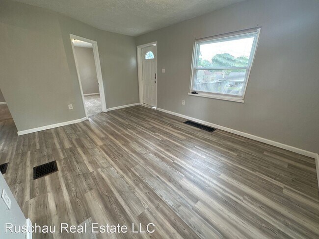 Building Photo - 3 br, 1 bath House - 1641 Horlacher Ave