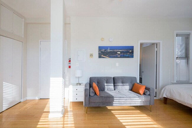 Foto del edificio - 1822 15th St NW