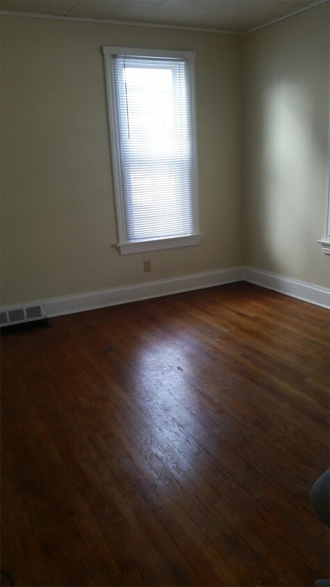 Primary Photo - 1545 Washington Ave SE