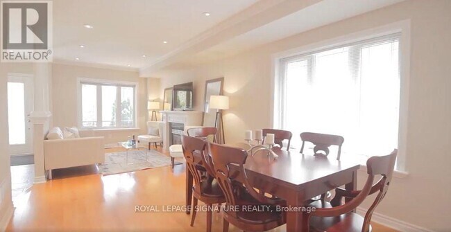 Photo du bâtiment - 950 Greenwood Ave