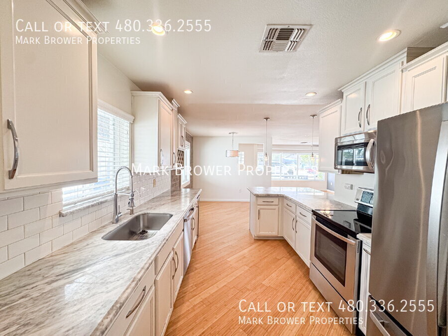 Photo - 1230 E Almeria Rd-