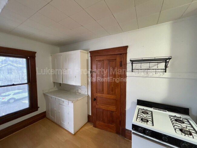 Foto del edificio - 515 Village St