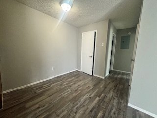 Foto del edificio - 8300 Calmont Ave