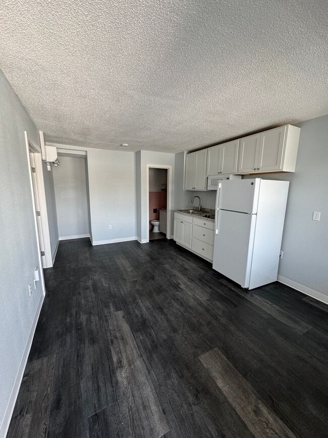 Interior Photo - Pancake Flats in Liberal