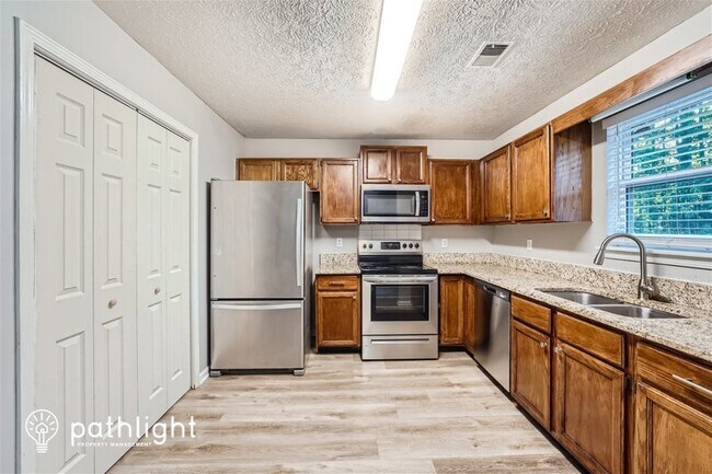 Building Photo - 126 Woodberry Ct