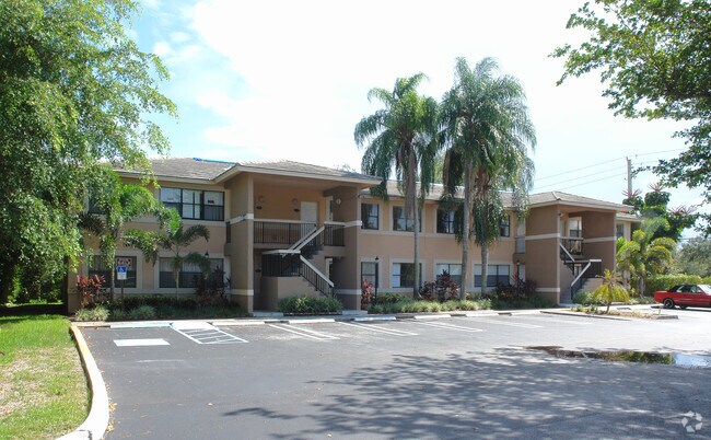 Foto del edificio - 11570-11584 NW 42nd St