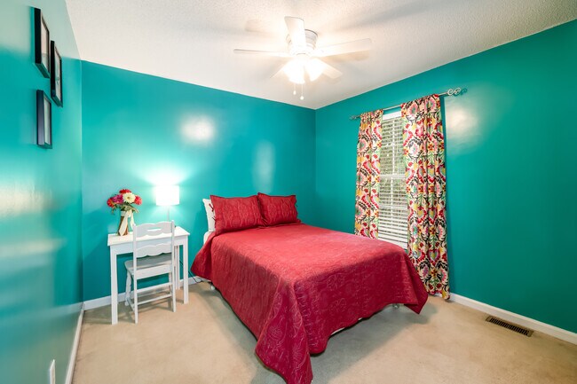 Foto del edificio - 2785 Flower Creek Way