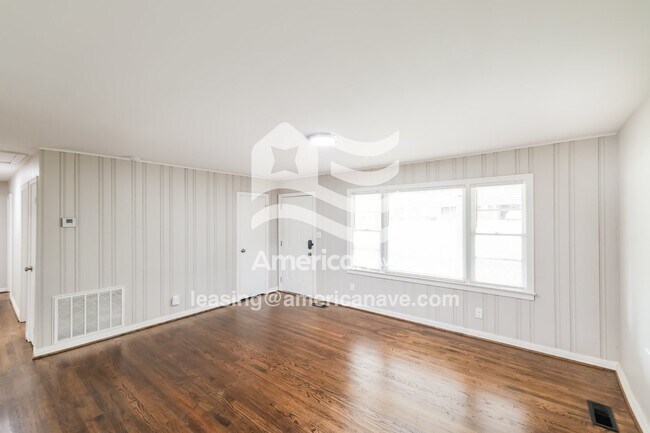 Foto del edificio - 4419 6th St E
