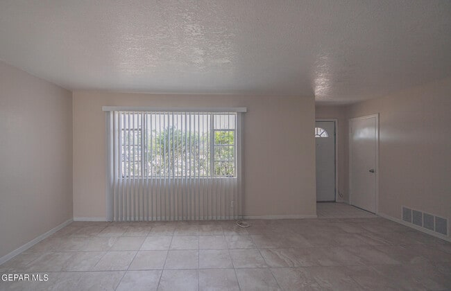 Building Photo - 1504 Nueces Way