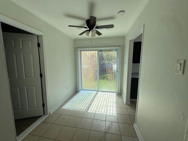 Foto del edificio - 6499 Marcie St