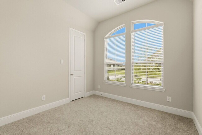 Building Photo - 430 Rita Blanca Dr