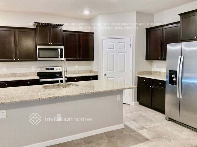 Foto del edificio - 4504 Magenta Isles Dr