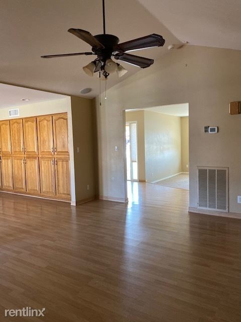 Building Photo - 4 br, 2.5 bath House - 4705 S Los Feliz Dr