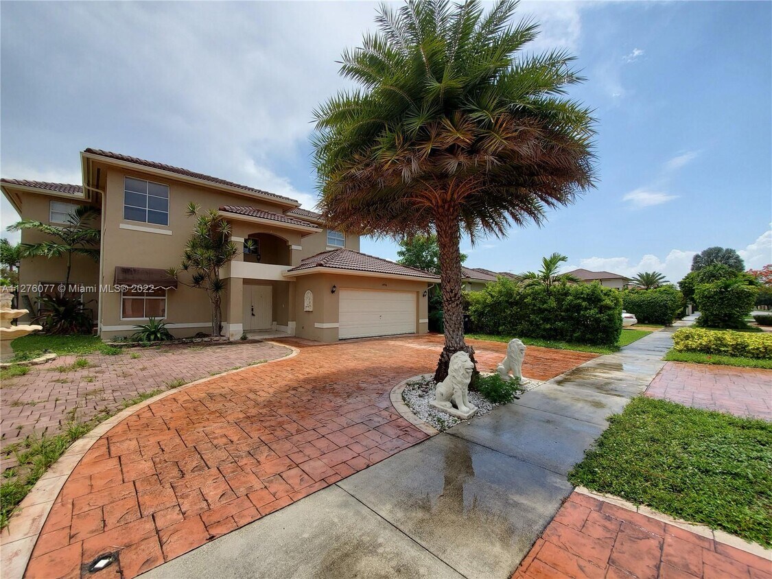 14956 SW 34th St Miami Fl 33185 House for Rent in Miami, FL